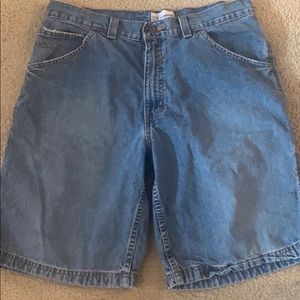 Men’s jean carpenter shorts.